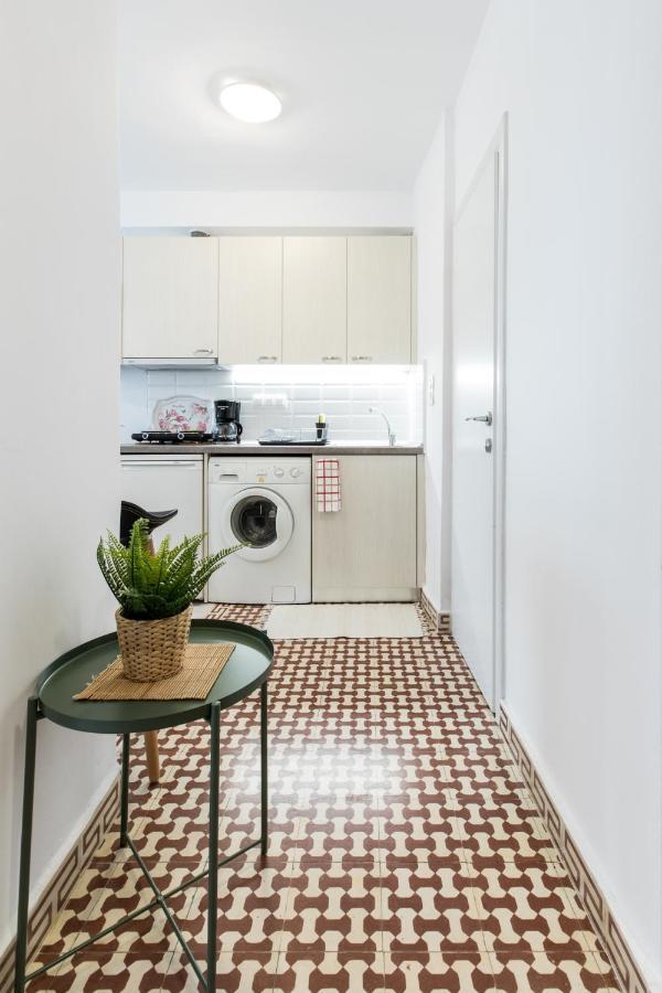 Newly Renovated In Centre 100mbps Apartment Thessaloniki